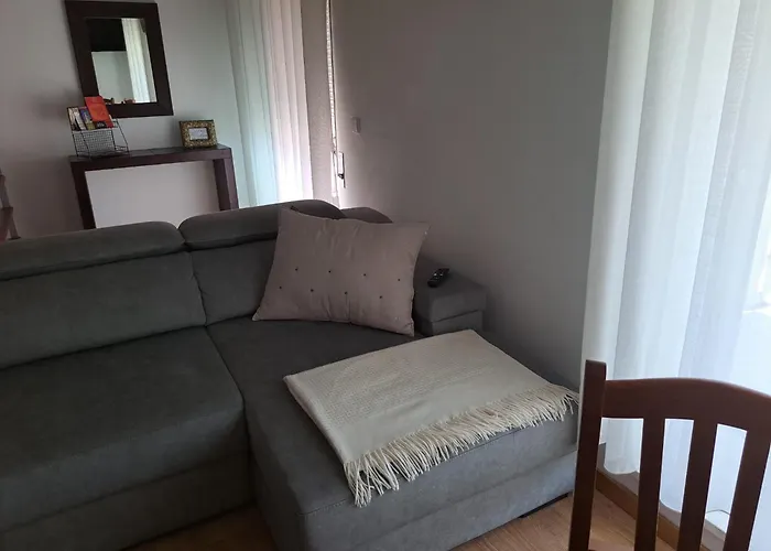 Chez Louise: Onde A Serra Beija O Ceu