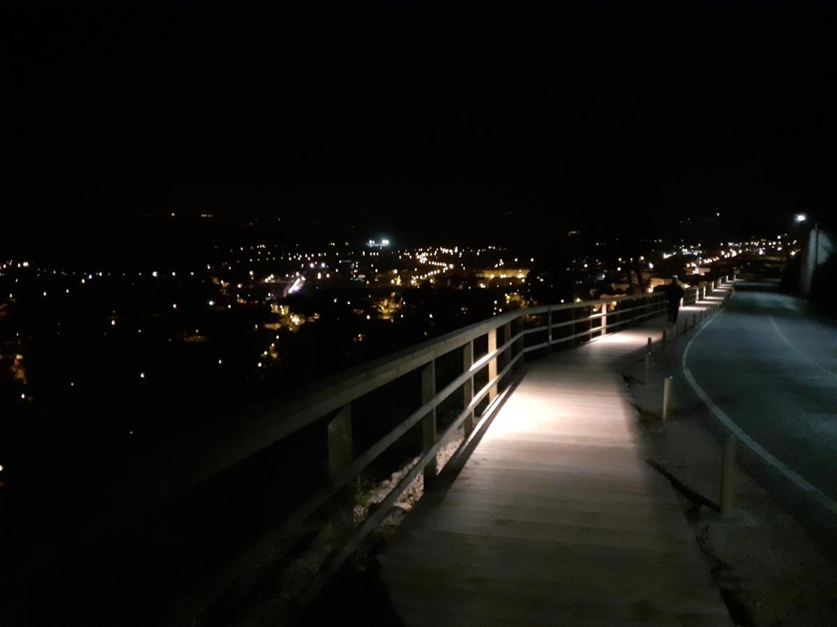 Chez Louise: Onde A Serra Beija O Ceu Lousa (Coimbra)